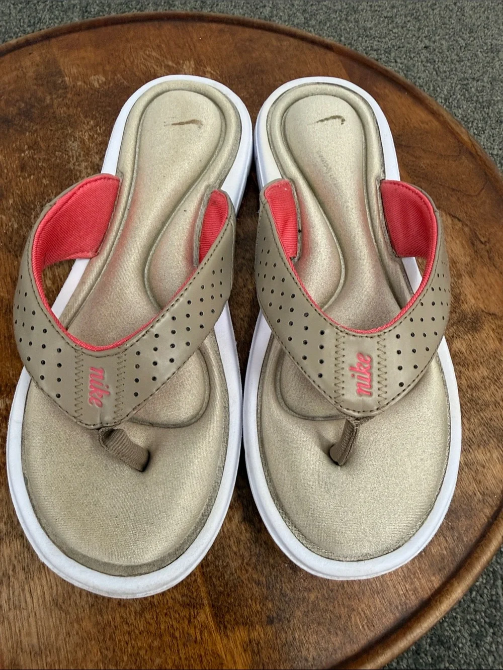 Nike Sandals Wm 8 Gold Pink Comfort Footbed Flip Flops Thong Foam Cushion